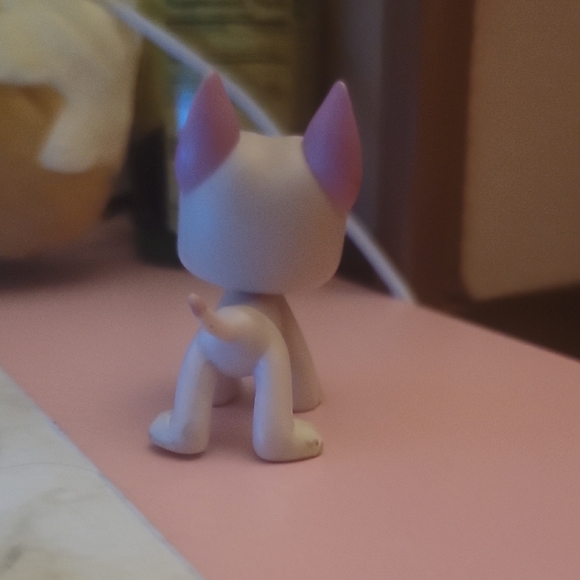 Littlest Pet Shop White & Lavender Puppy Figure - Picture 4 of 6
